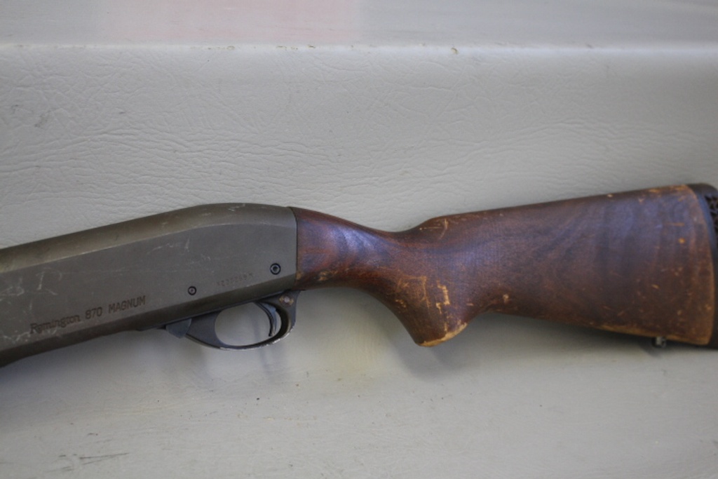 **POLICE TRADE** REMINGTON ARMS CO. 870 MAGNUM 12 GA WOOD STOCK